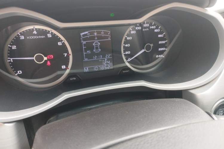 Used Geely Auto Emgrand GL 2017 1.3T Manual Elite Model Odometer Close Up