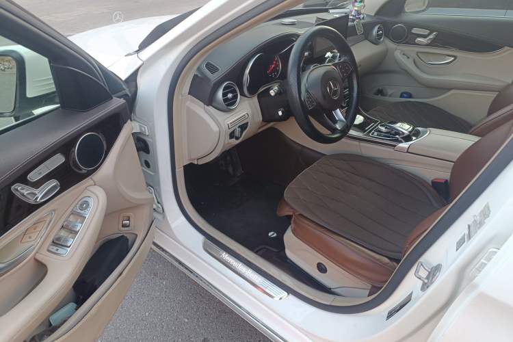 Used Mercedes-Benz C-Class 2015 Facelift C 200 L
