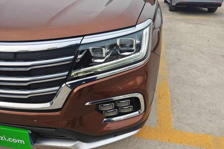 Used Roewe RX8 2018 30T Smart Connectivity Two-Wheel Drive Flagship Edition