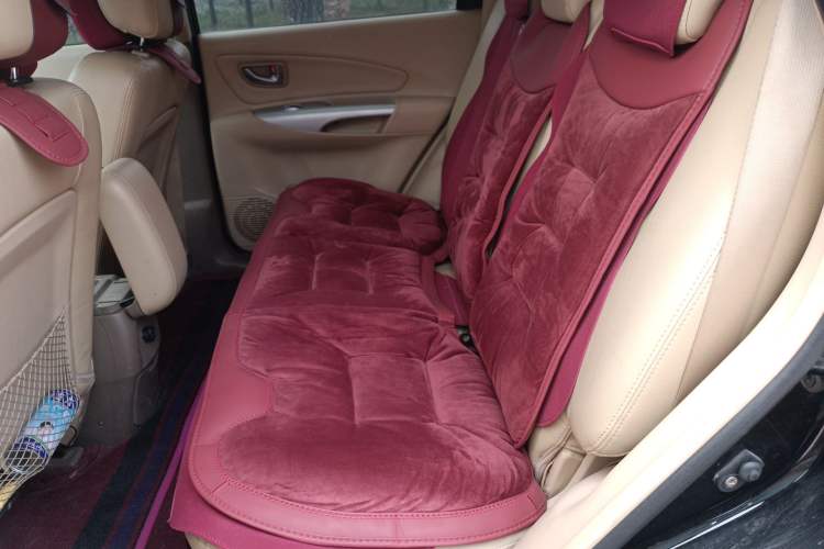 Used Hyundai Tucson 2009 2.0L Automatic Two-Wheel Drive with Sunroof