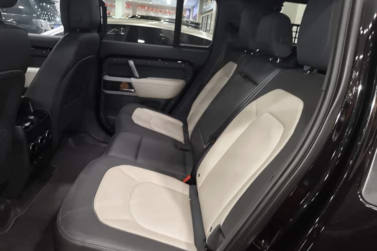 Used Land Rover Defender 2023 110 3.0T P400 Dark Edition