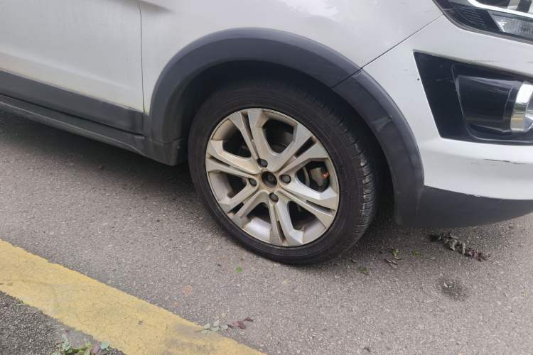 Used BAIC New Energy EX 2018 EX360 New Style Edition Right Front Wheel Hub