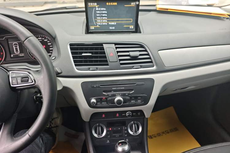 Used Audi Q3 2015 30 TFSI Ambition Edition