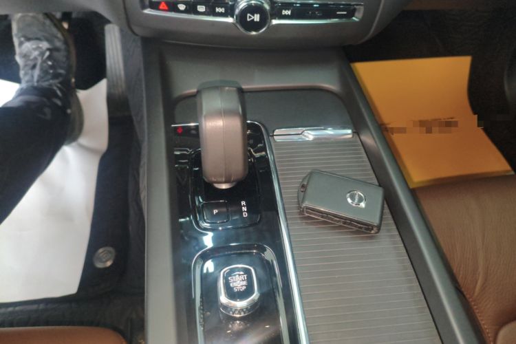 Used Volvo XC60 2024 B5 4x4 Smart Luxury Edition