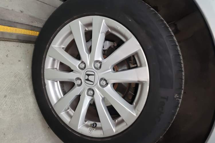 Used Honda Civic 2013 10th Anniversary 1.8L Automatic Luxury Edition Exterior 5