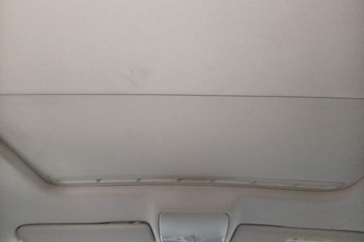 Used Volkswagen Bora 2014 1.6L Manual Comfort Model Headliner