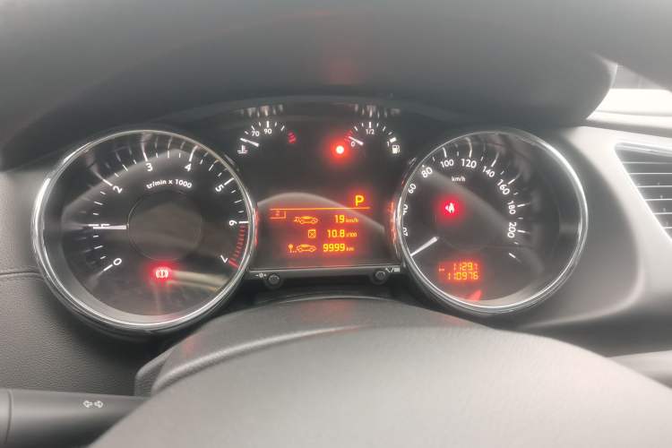 Used Peugeot 3008 2015 1.6THP Automatic Classic Edition Instrument Cluster