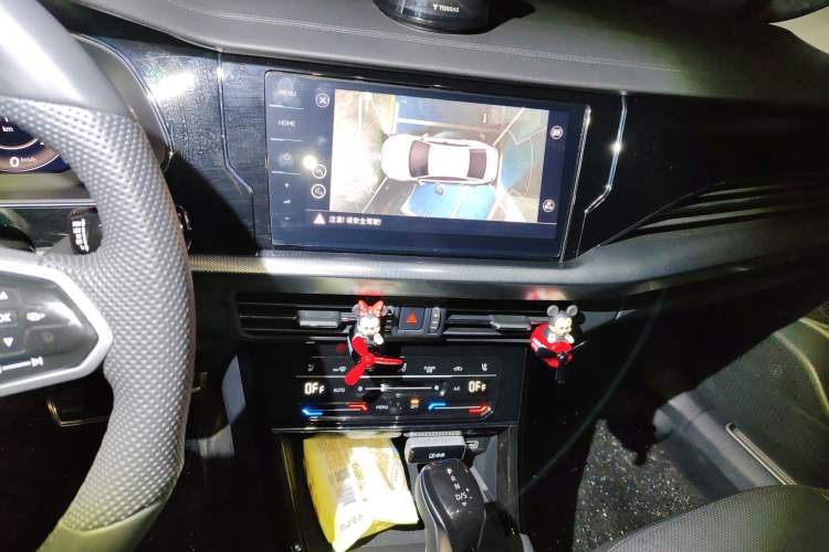 Used Volkswagen Passat 2024 380TSI Dragon Glory Edition Audio And AC Panel