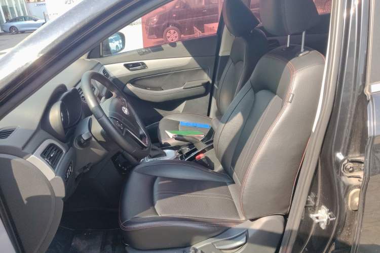 Used BAIC Senova X55 2016 1.5T CVT Elite Edition Left Front Seat