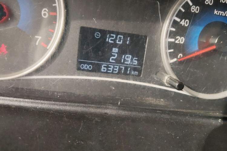 Used Dongfeng Fengon 330 2014 1.5L Manual Utility Version DK15 Odometer Close Up