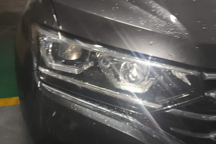 Used Volkswagen Tayron GTE Plug-in Hybrid 2020 1.4T Luxury Model Right Front Headlight