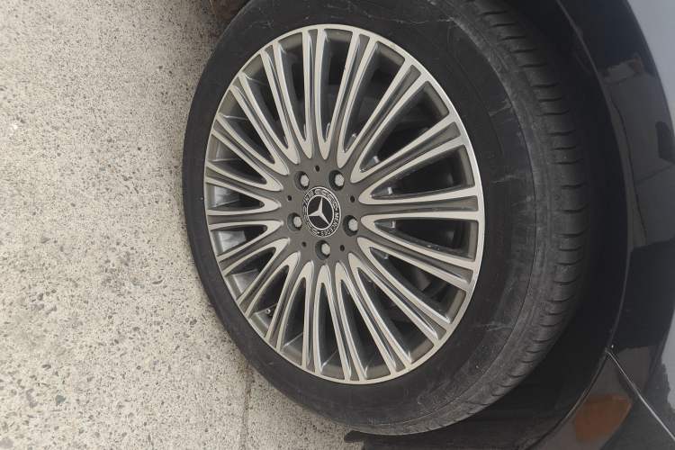 Used Mercedes-Benz E-Class 2019 Restyled E 300 L Luxury Edition
