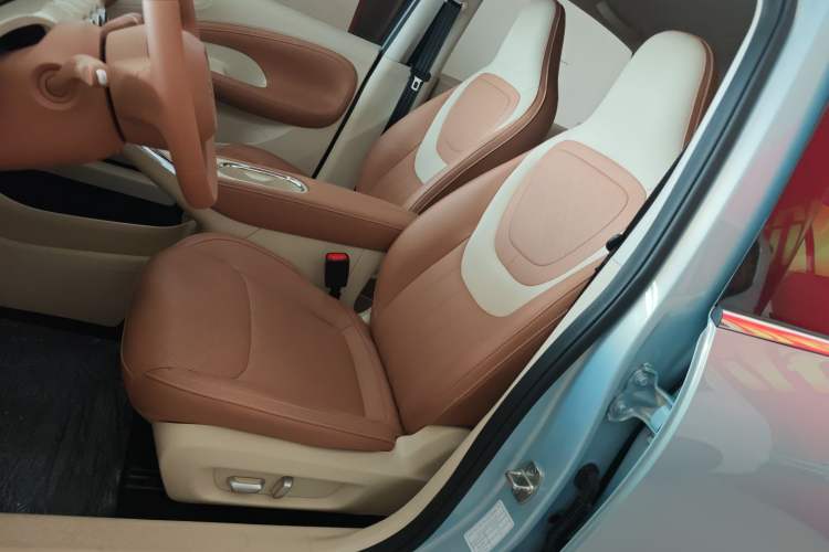 Used Wuling Bingo 2025 410 km Lingxi Deluxe Edition Left Front Seat