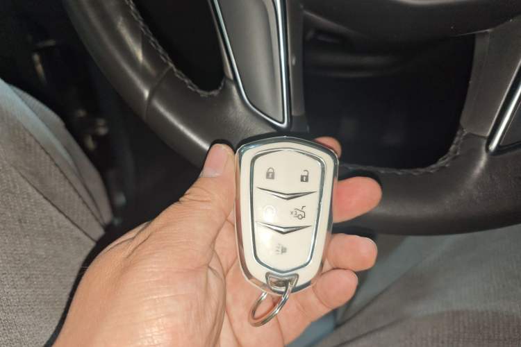 Used Cadillac XT5 2018 25T Luxury Model
