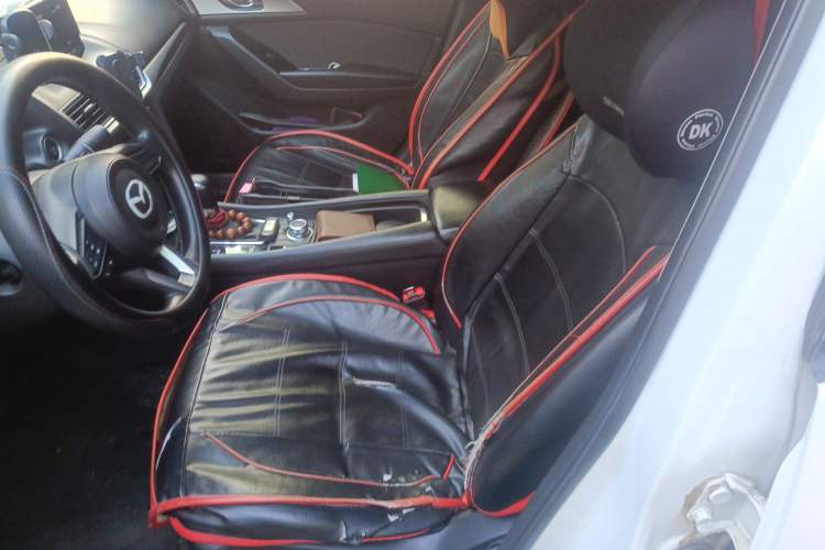 Used Mazda 3 Axela 2017 Sedan 1.5L Automatic Luxury Model China VI Standard
