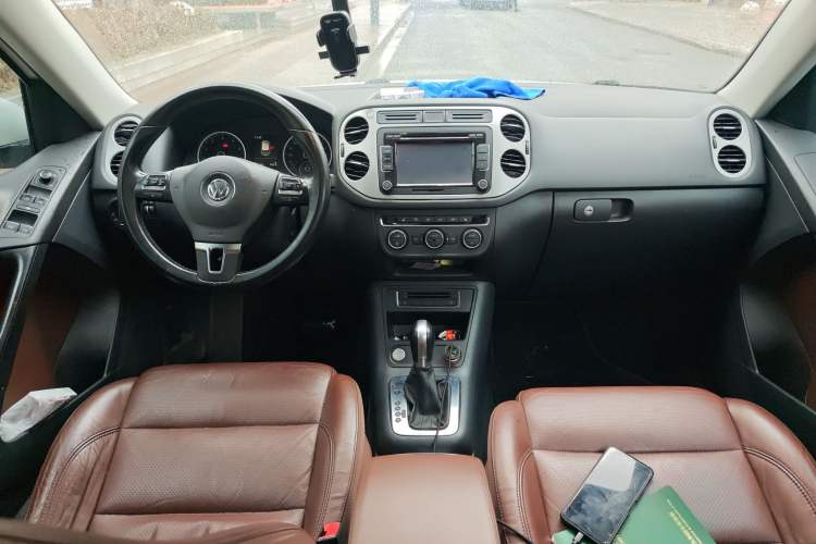 Used Volkswagen Tiguan 2015 2.0 TSI Automatic All-Wheel Drive Luxury Edition