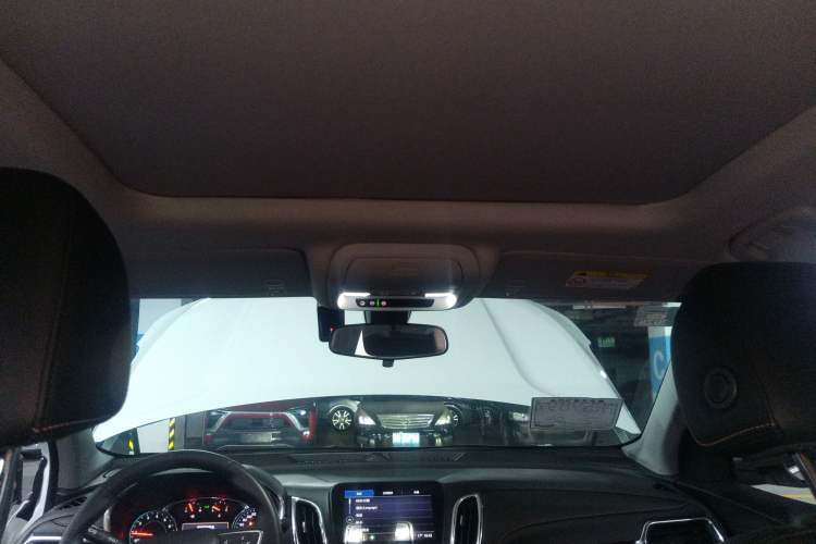 Used Chevrolet Equinox 2019 535T Automatic YuJie Edition China VI Headliner