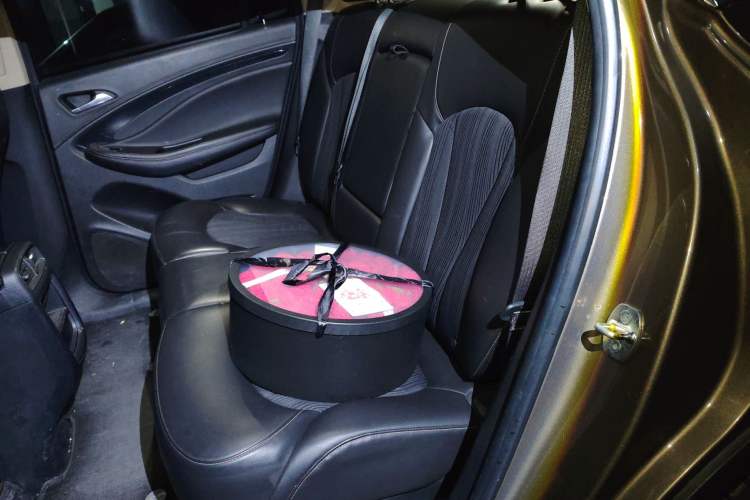 Used Buick Envision 2016 20T Two-Wheel Drive Leading Version Left Rear Seat