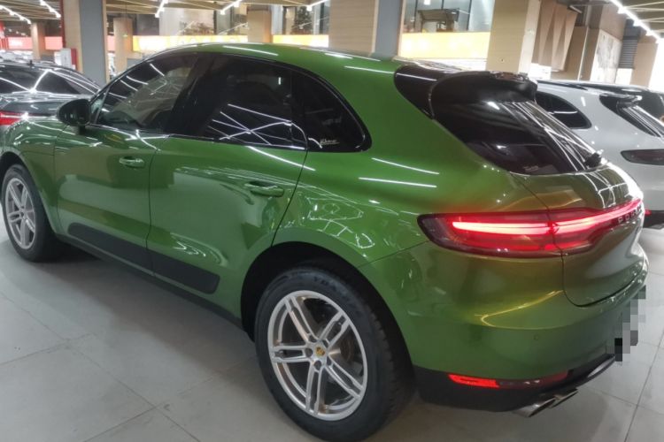 Used Porsche Macan 2018 Macan 2.0T Rear Left 45 Deg