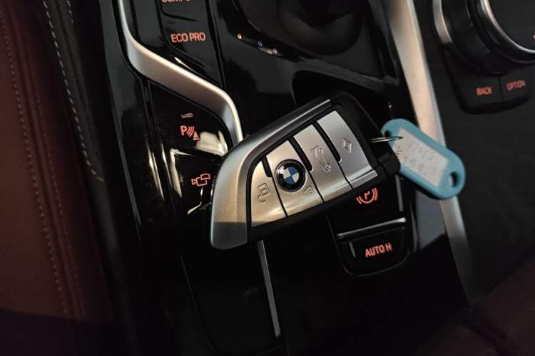 Used BMW 5 Series 2023 530Li Luxury Edition M Sport Package Interior 1