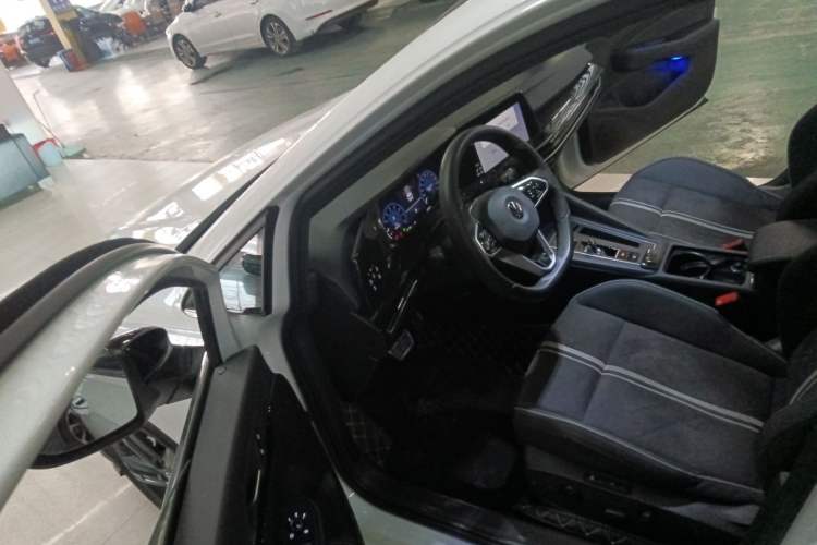 Used Volkswagen Golf 2023 280TSI DSG R-Line Lite
