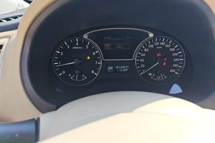 Used Nissan Teana 2016 2.0L XE Fashion Edition Odometer Close Up