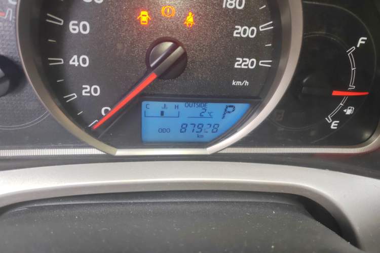 Used Toyota RAV4 2013 2.5L Automatic 4x4 Elite Edition Odometer Close Up