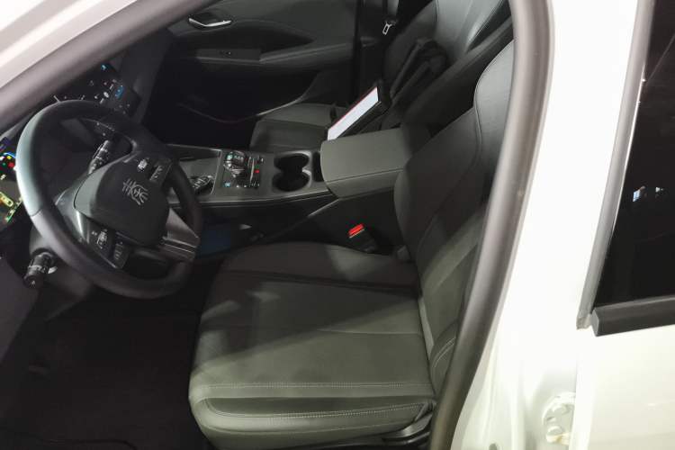 Used BYD Qin PLUS 2025 DM-i Smart Drive 55KM Leading Model Left Front Seat