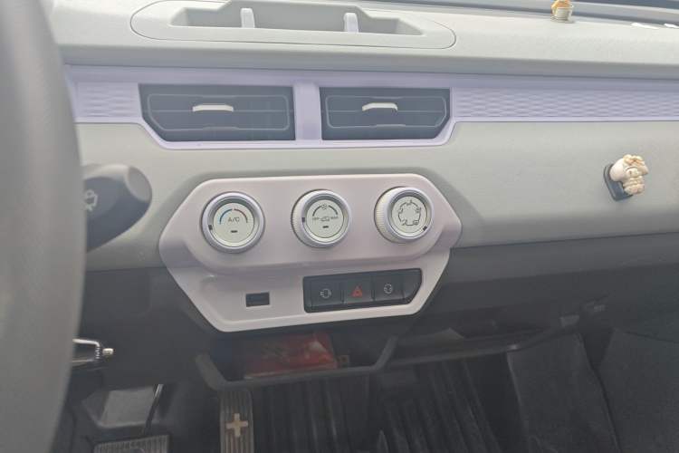 Used Chery QQ Ice Cream 2022 Pudding Model Audio And AC Panel