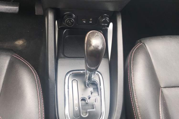 Used CHANGAN CS35 2015 1.6L Automatic Luxury Model China IV Standard
