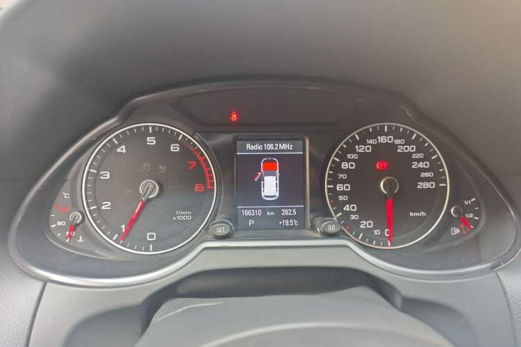 Used Audi Q5 2017 Plus 40 TFSI Technology Model
