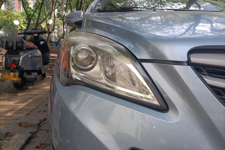 Used BAIC E Series 2013 Sedan 1.5L Automatic Lotte Edition Right Front Headlight