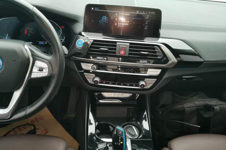Used BMW iX3 2021 Updated Leading Edition
