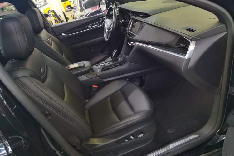 Used Cadillac XT5 2021 28T Luxury Model
