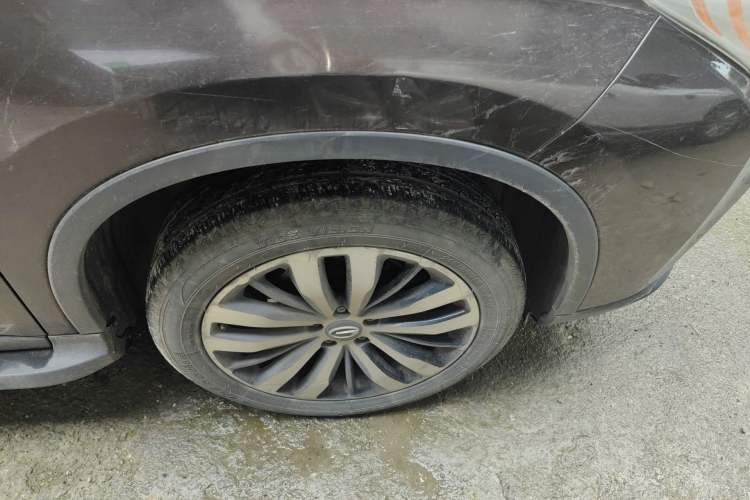 Used GAC Trumpchi GS4 2017 235T Automatic Two-Wheel Drive Luxury Smart Connectivity Version Right Front Wheel Hub