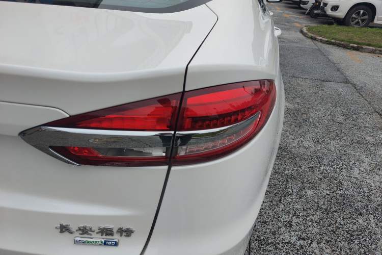 Used Ford Mondeo 2020 EcoBoost 180 Stylish Model Right Rear Taillight