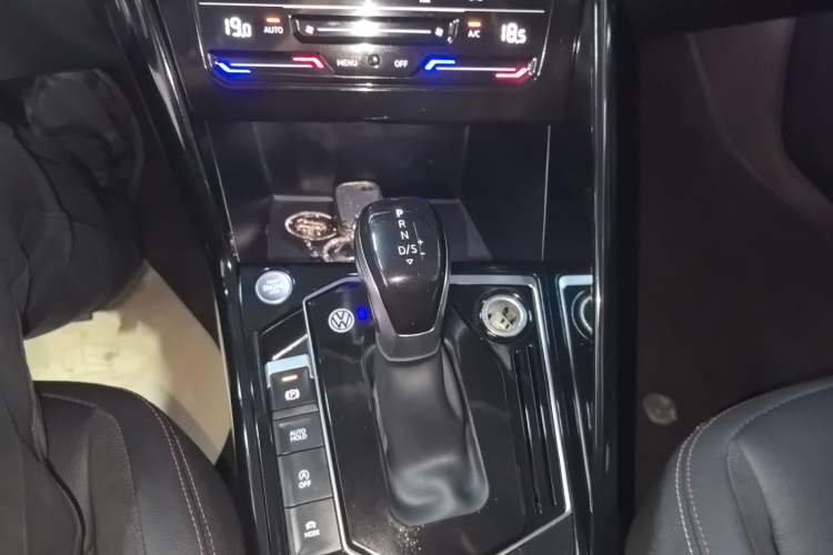 Used Volkswagen Tayron 2022 280TSI Two-Wheel Drive Luxury Smart Connectivity Version
