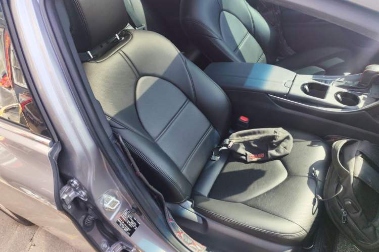 Used Toyota Avalon 2019 2.5L Ambition Version China VI Standard Right Front Seat