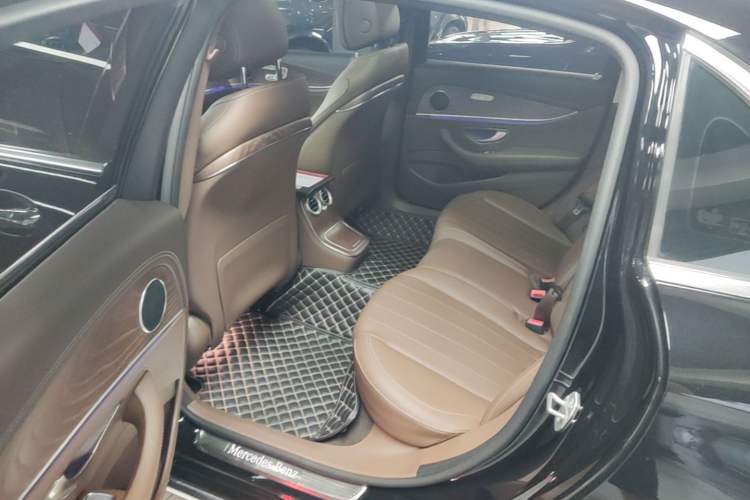 Used Mercedes-Benz E-Class 2023 Updated E 300 L Fashion Edition
