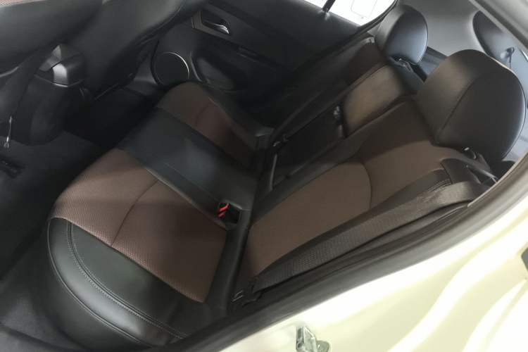 Used Chevrolet Cruze 2013 Hatchback 1.6L Automatic Luxury Model