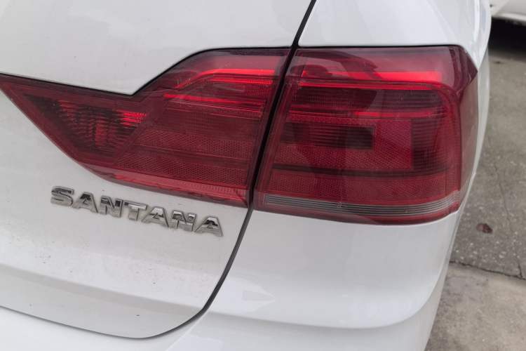 Used Volkswagen Santana 2018 1.5L Manual Fashion Edition Right Rear Taillight