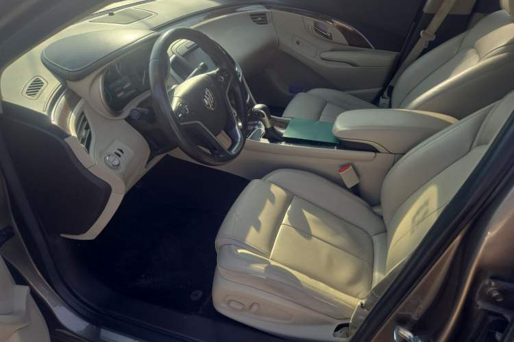 Used Buick LaCrosse 2013 2.4L SIDI Leading Comfort Version
