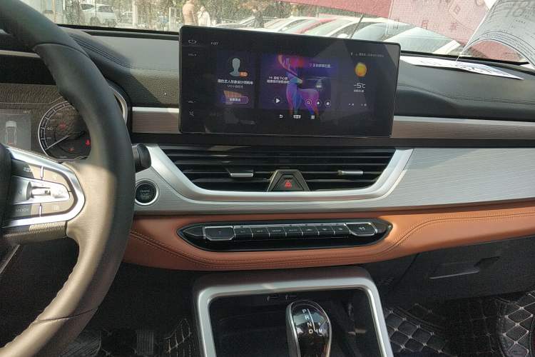 Used Geely Auto Vision X6 2020 1.4T CVT Luxury Edition Audio And AC Panel