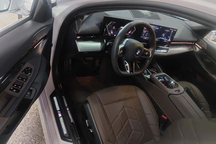 Used BMW 5 Series 2024 525Li M Sport Package
