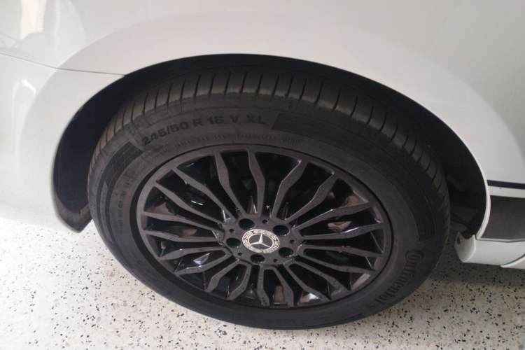 Used Mercedes-Benz V-Class 2018 V 260 AMG Sport Edition China V Emission Standard
