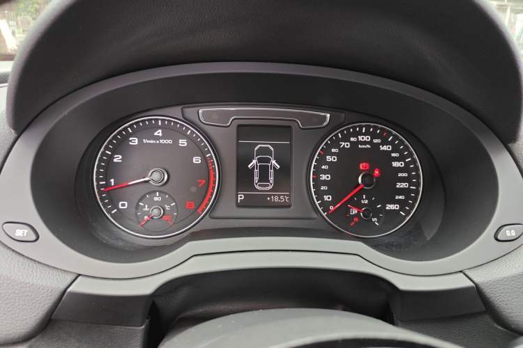 Used Audi Q3 2018 30th Anniversary Edition 30 TFSI Fashion Model
