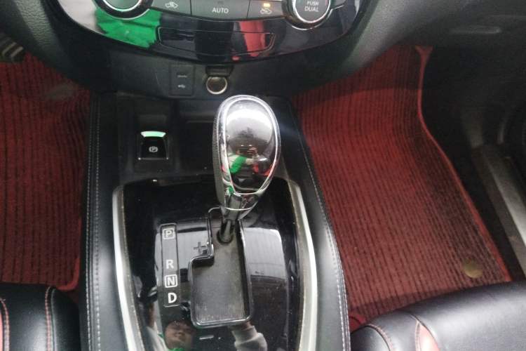 Used Nissan X-Trail 2021 2.0L CVT 2WD XL ITS SmartConnect Comfort Edition Gear Lever