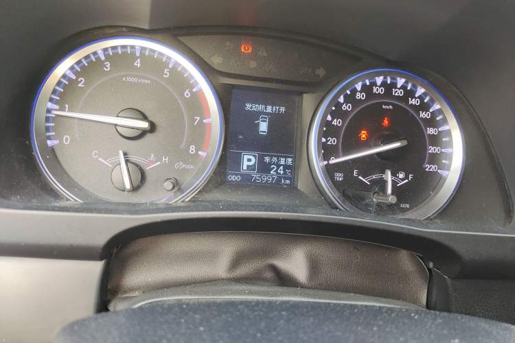 Used Toyota Highlander 2017 2.0T Four-Wheel Drive Black Edition Limited Model
