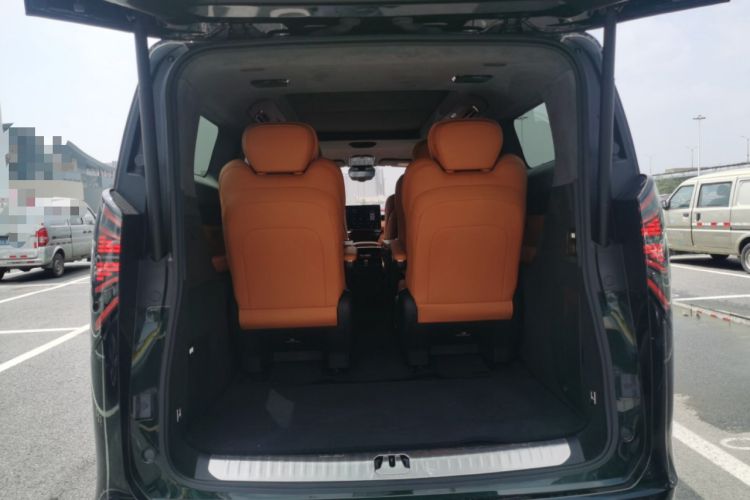 Used Geely Galaxy LEVC L380 2024 140-Degree 6-Seater All-Wheel-Drive Ultra Trunk