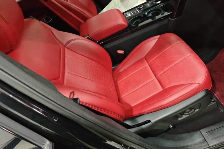 Used Land Rover Discovery 2019 3.0 SC V6 SE
